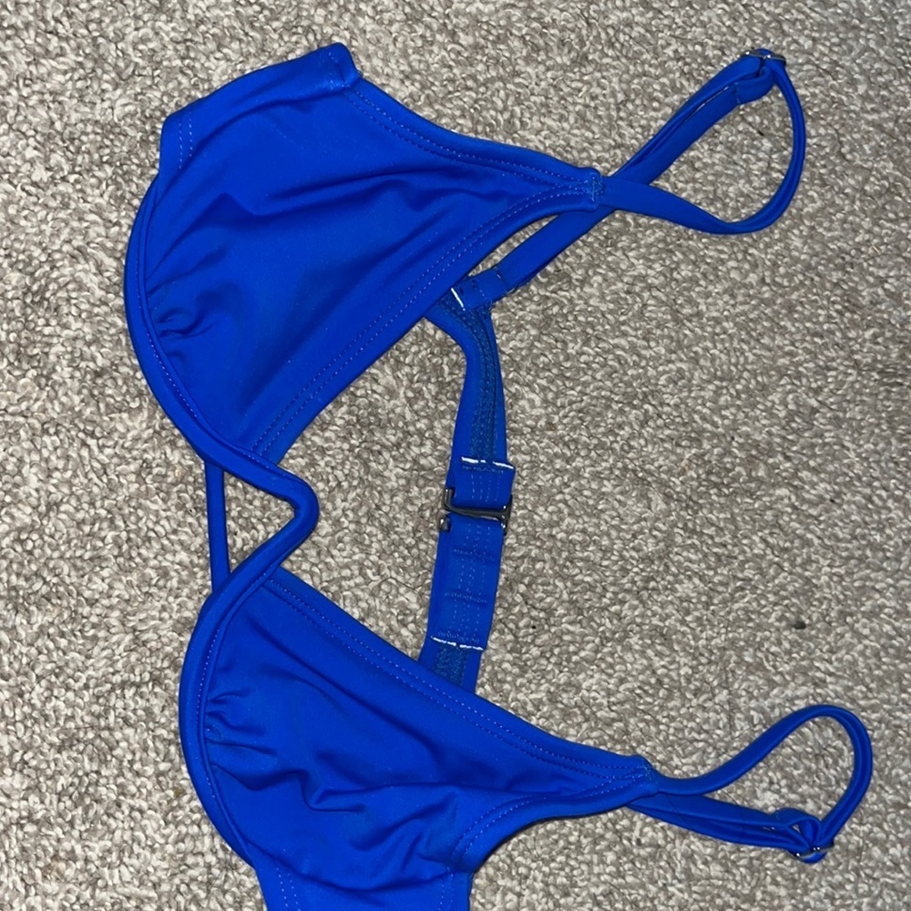 Blue underwire bikini